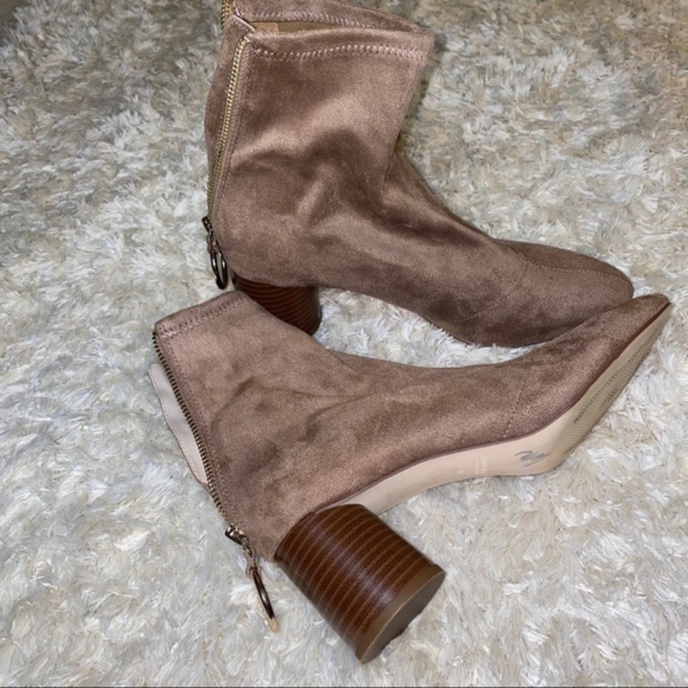 Zara basic Tan suede booties